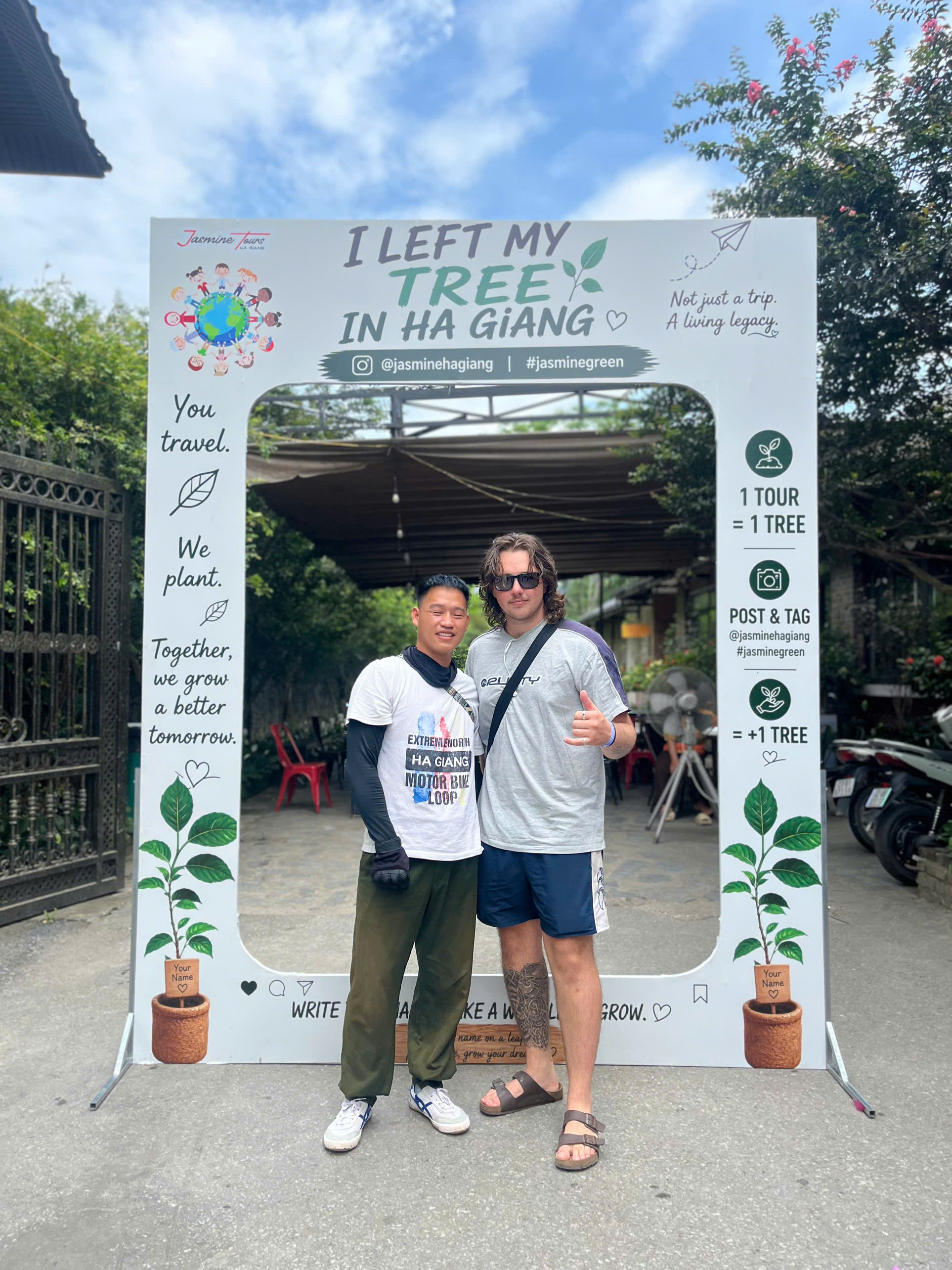 Người Jasmine cùng khách trên cao nguyên đá Hà Giang